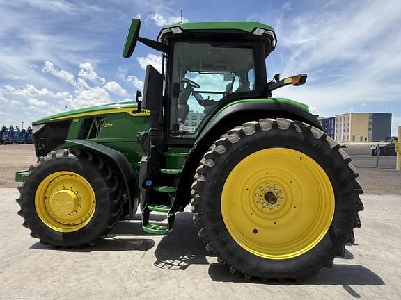 Image of John Deere 7R 270 equipment image 4