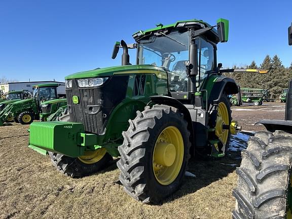 Image of John Deere 7R 270 equipment image 2