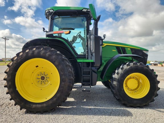2023 John Deere 7R 290 Equipment Image0
