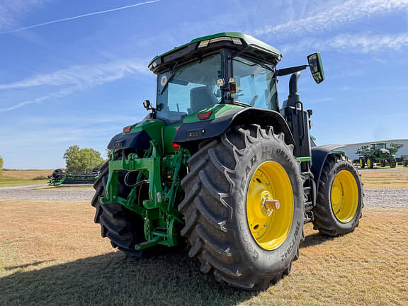 Image of John Deere 7R 310 equipment image 4