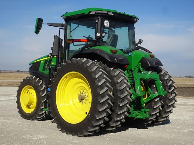 Image of John Deere 7R 310 equipment image 4