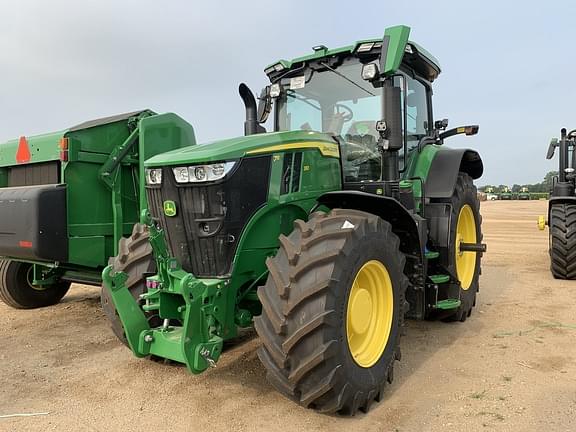 Image of John Deere 7R 310 equipment image 2