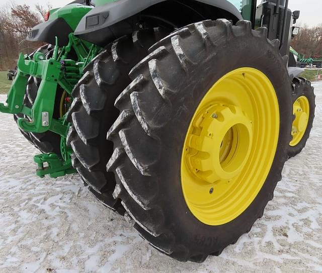 Image of John Deere 7R 310 equipment image 3