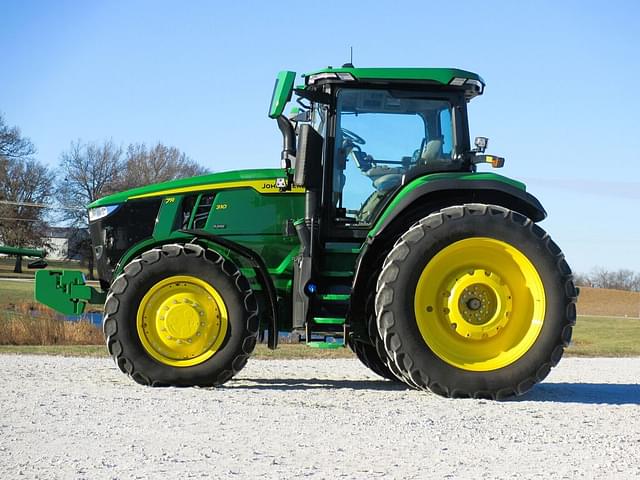 Image of John Deere 7R 310 equipment image 2