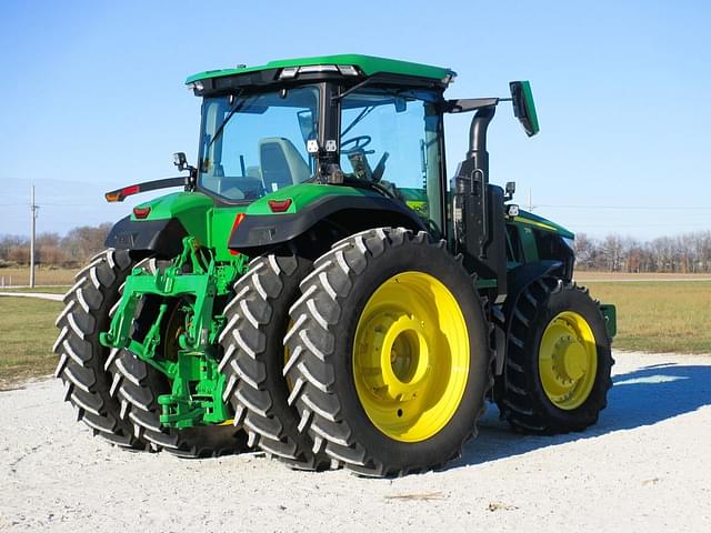 Image of John Deere 7R 310 equipment image 4