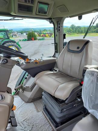 Image of John Deere 7R 310 equipment image 2
