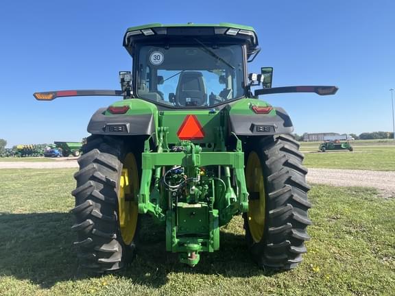 Image of John Deere 7R 310 equipment image 4