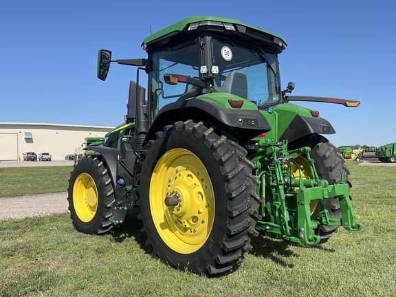 Image of John Deere 7R 310 equipment image 4