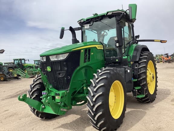 Image of John Deere 7R 310 equipment image 2