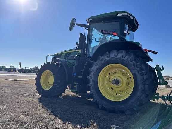 Image of John Deere 7R 310 equipment image 4