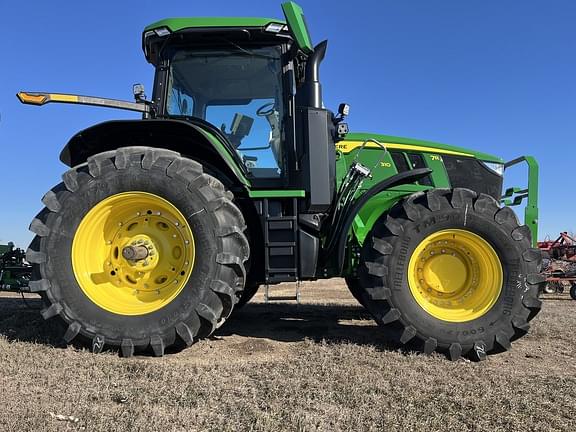 Image of John Deere 7R 310 equipment image 2