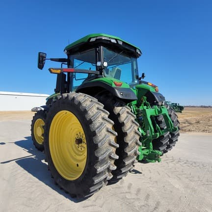 Image of John Deere 7R 310 equipment image 2