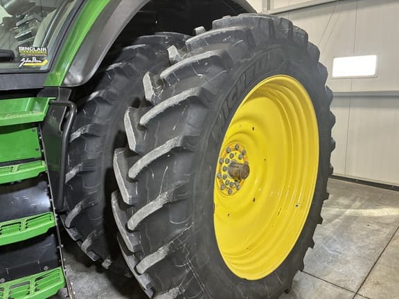 Image of John Deere 7R 330 equipment image 3