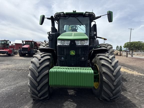 Image of John Deere 7R 330 equipment image 2