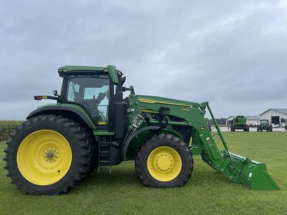 Image of John Deere 7R 330 equipment image 3