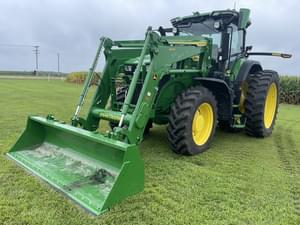 2023 John Deere 7R 330 Image
