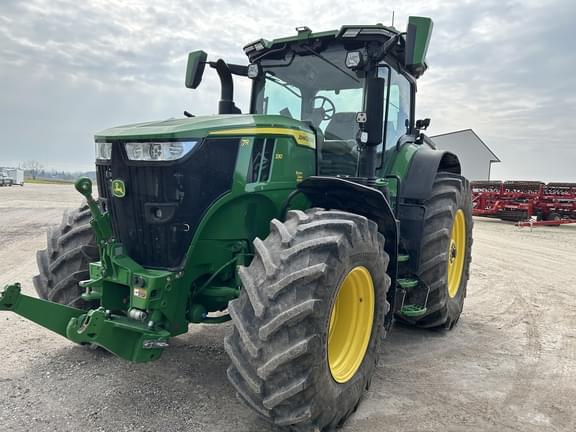 Image of John Deere 7R 330 equipment image 2