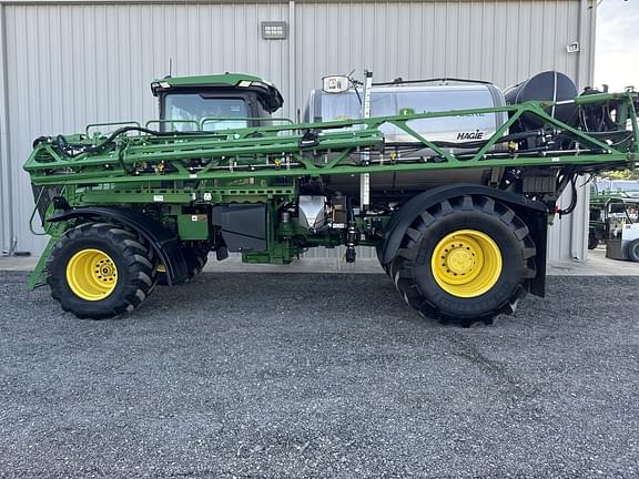 Image of John Deere 800R equipment image 1