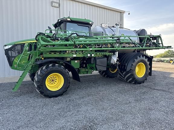 Image of John Deere 800R equipment image 2