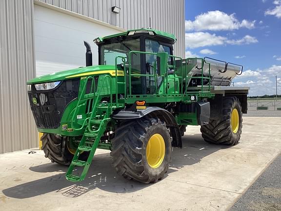 Image of John Deere 800R equipment image 1