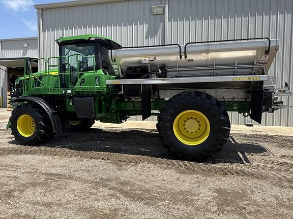 Image of John Deere 800R equipment image 3