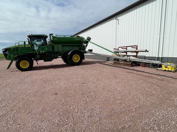 Image of John Deere 800R equipment image 3