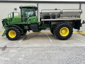 2023 John Deere 800R Image