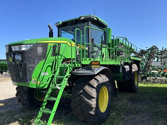 Image of John Deere 800R Primary image