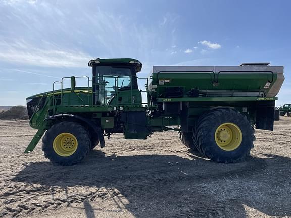 Image of John Deere 800R equipment image 3