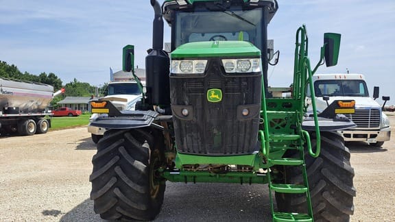 2023 John Deere 800R Equipment Image0