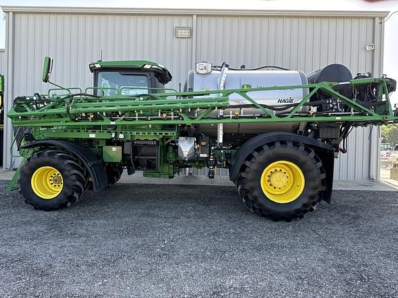 Image of John Deere 800R Primary image