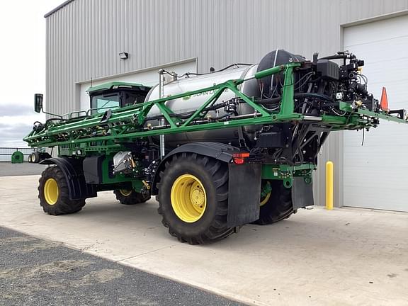 Image of John Deere 800R equipment image 2