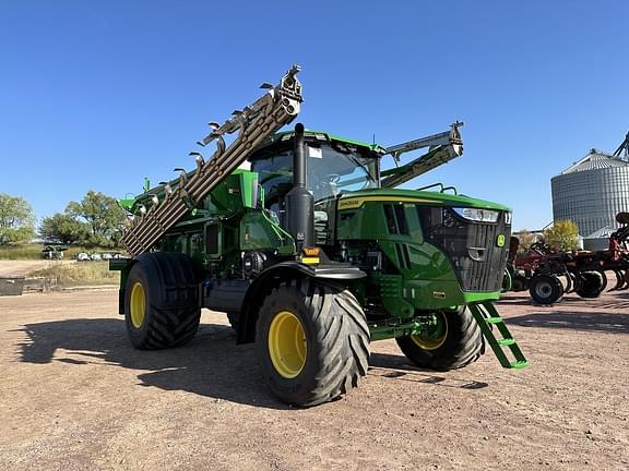 Image of John Deere 800R equipment image 1