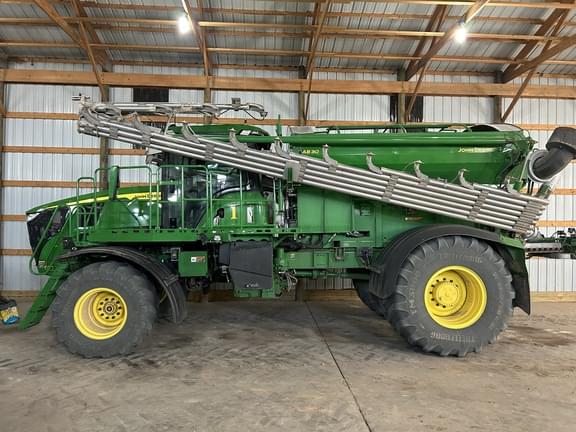 Image of John Deere 800R equipment image 1