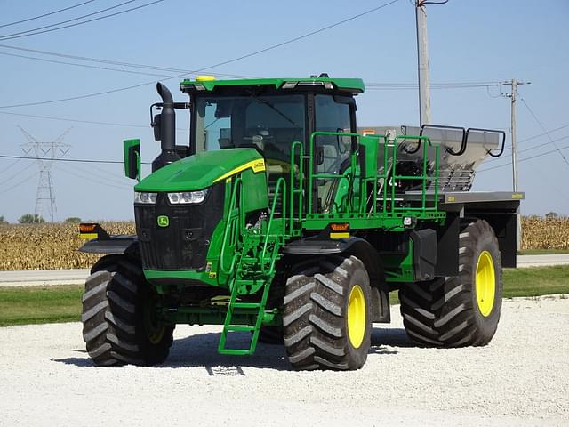 Image of John Deere 800R equipment image 1