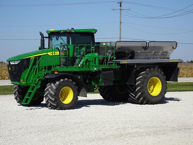 Image of John Deere 800R equipment image 4