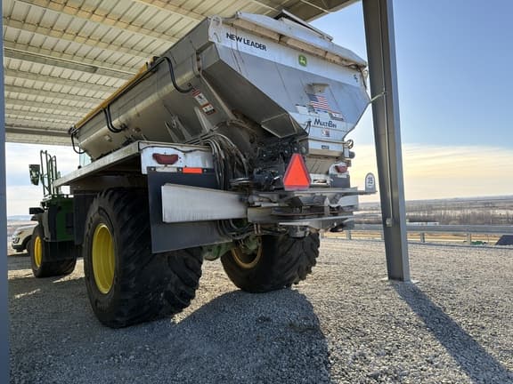 Image of John Deere 800R equipment image 4