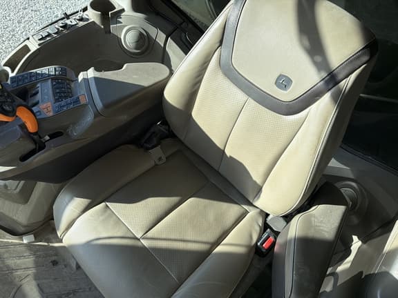 Image of John Deere 800R equipment image 3