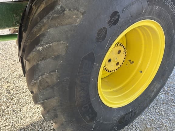 Image of John Deere 800R equipment image 2