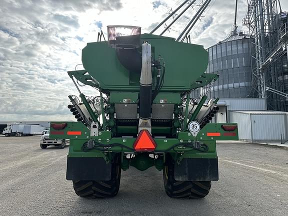 Image of John Deere 800R equipment image 3