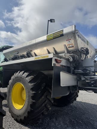 Image of John Deere 800R equipment image 4