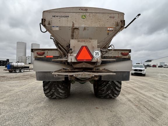 Image of John Deere 800R equipment image 3