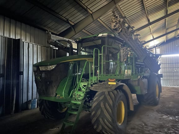 2023 John Deere 800R Equipment Image0