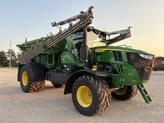 Image of John Deere 800R equipment image 4