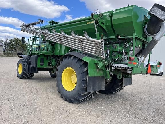 Image of John Deere 800R equipment image 3