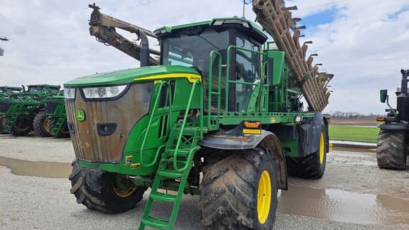 Image of John Deere 800R equipment image 1