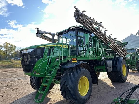 Image of John Deere 800R equipment image 1