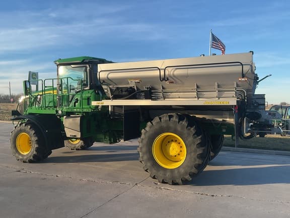 Image of John Deere 800R equipment image 4