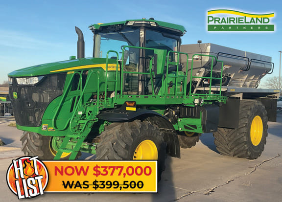 2023 John Deere 800R Equipment Image0