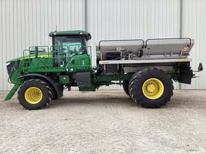 2023 John Deere 800R Image
